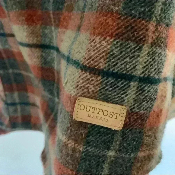 Unisex Outpost Makers Thick Flannel Shacket Shirt Fall Farm Size Medium - Picture 6 of 12